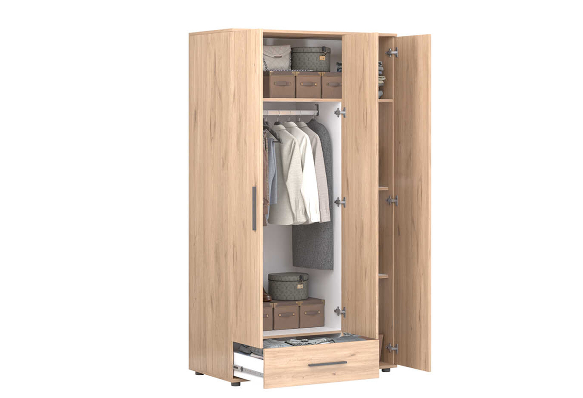 Απεικονίζεται η ντουλάπα ανοιχτή σε γωνιακή λήψη.